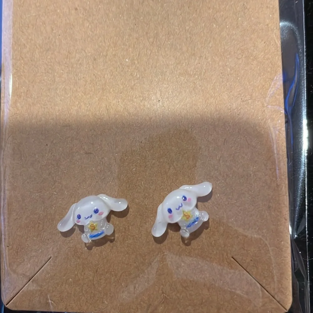Hello Kitty and Friends Earrings - Picture 2 of 6